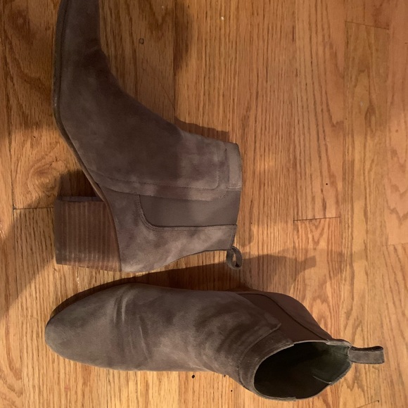 Vince grey suede boots - Picture 3 of 6